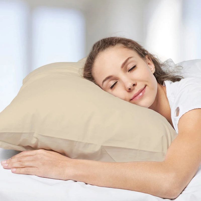 Kit com 4 Capas de Travesseiro Bege com Zíper – Proteção Antialérgica, Conforto e Elegância para Seu Quarto